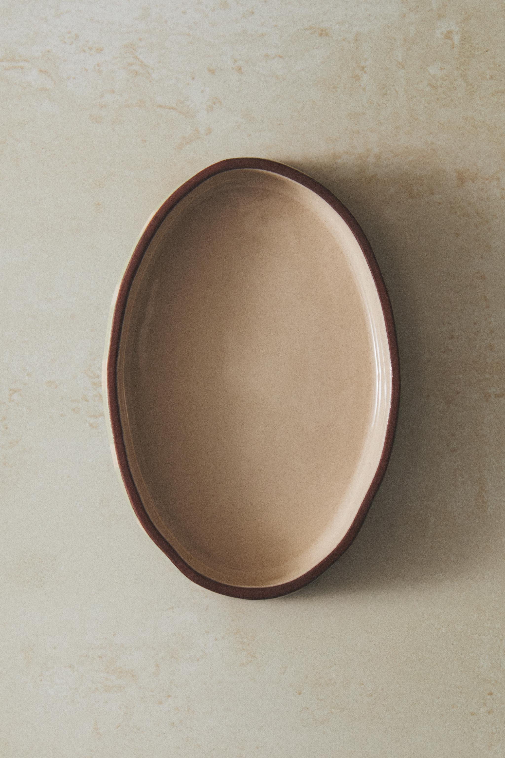 STRIPED CERAMIC BATHROOM SOAP DISH